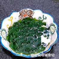 #冬季滋补花样吃法#裙带菜虾片【辅食】的做法图解1