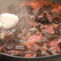 木耳金针菇番茄浓汤的做法图解7