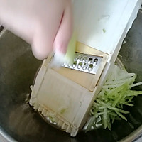 #让宝贝爱上每一顿饭#冬瓜胡萝卜海米馅饺子的做法图解3