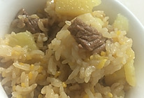 牛腩土豆焖米饭的做法