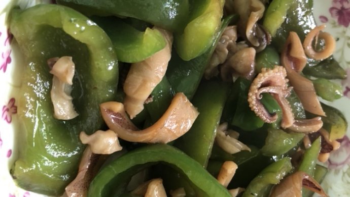 菜椒炒鱿鱼