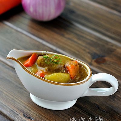 好吃咖喱菜不可缺少的一样食材－－咖喱牛腩