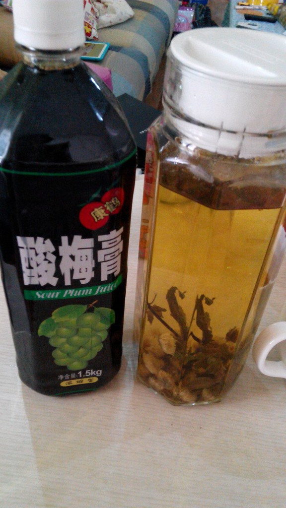 薄荷菊花酸梅汤——清凉爽喉醒神饮的做法图解1