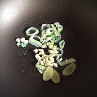 蛤蟆酱土豆的做法图解2