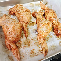 这个鸡翅很厉害～里面没有骨头只有香喷喷的酱油炒饭（鸡翅包饭）的做法图解9