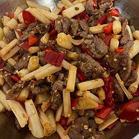牛肉炒酸藕芽的做法图解4