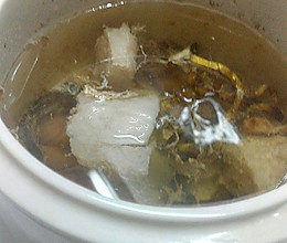 冬季石斛西洋参瘦肉汤的做法