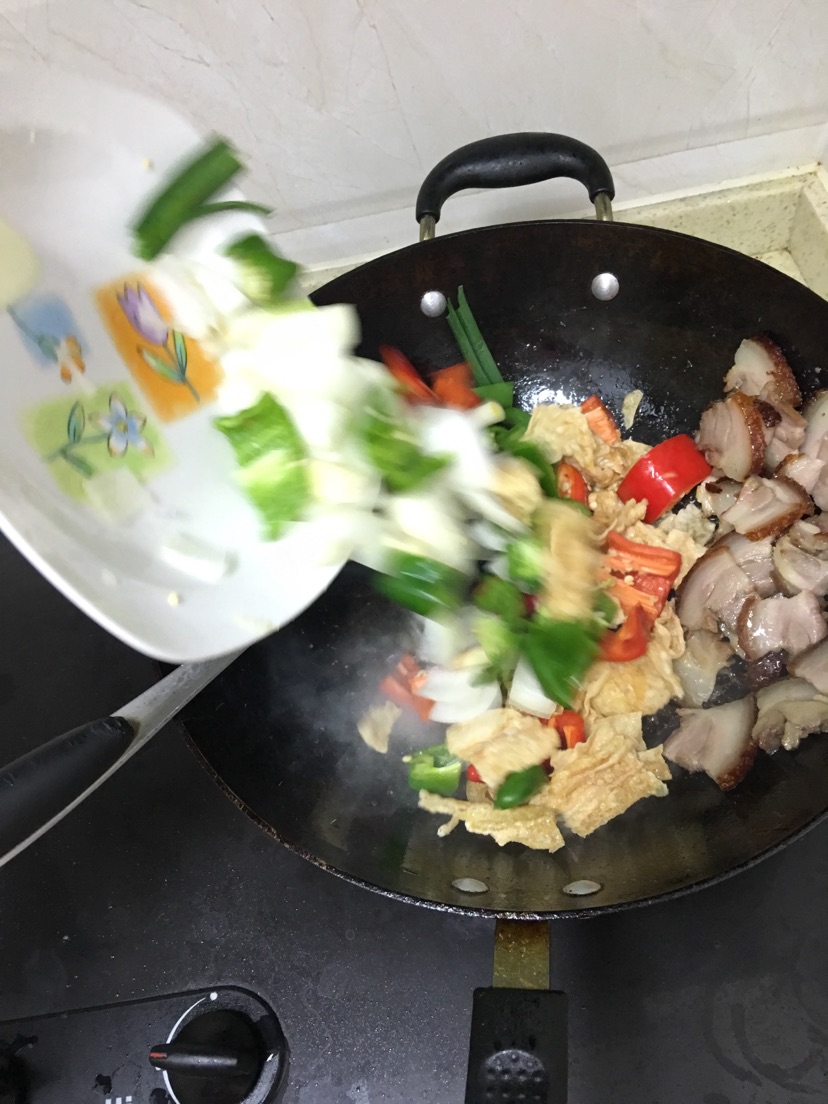 腐竹椒炒肉的做法图解6