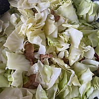 圆白菜炒饭的做法图解2