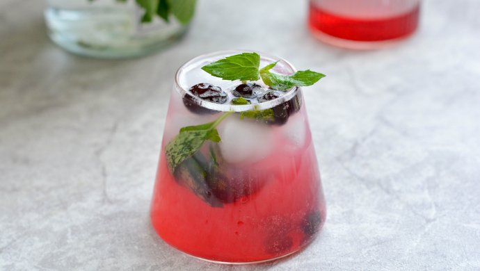冰球蔓越莓杯