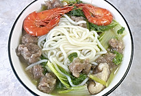 #立冬第一补# 多料煮米粉的做法