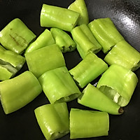 超级下饭菜-虎皮尖椒的做法图解2