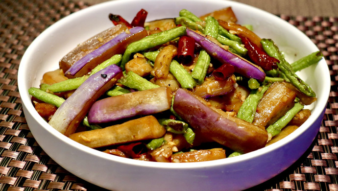 茄子豆角来啦啦啦