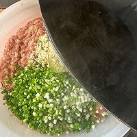 #肉食主义#猪肉馅的大肉包子 一口下去满满的幸福感的做法图解3