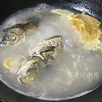 斗鸡菇煲汤的做法图解4