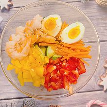 黄瓜鲜虾鸡蛋沙拉——减脂餐