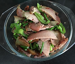 青椒蒜苔炒腊肉的做法