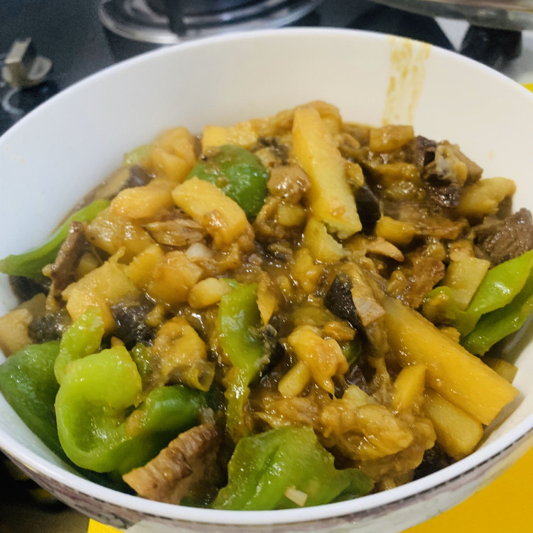 东北地三鲜（茄子土豆辣椒）的做法