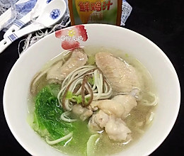 鲜鸡汁鸡翅白菜面条汤的做法