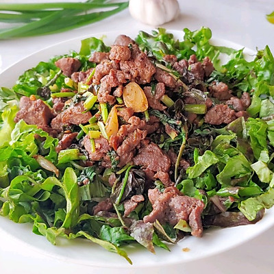 薄荷肉蒜拌生菜