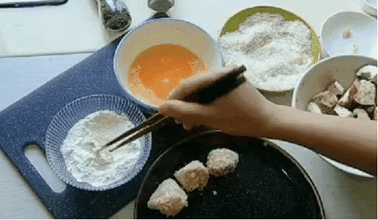 #美食新势力#椒盐杏鲍菇的做法图解3