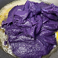 超百搭的紫薯馅做法来啦，淡淡的奶香，甜而不腻，怎么搭配都好吃的做法图解5