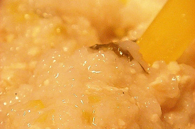 鱼汤虾粉蔬菜粥
