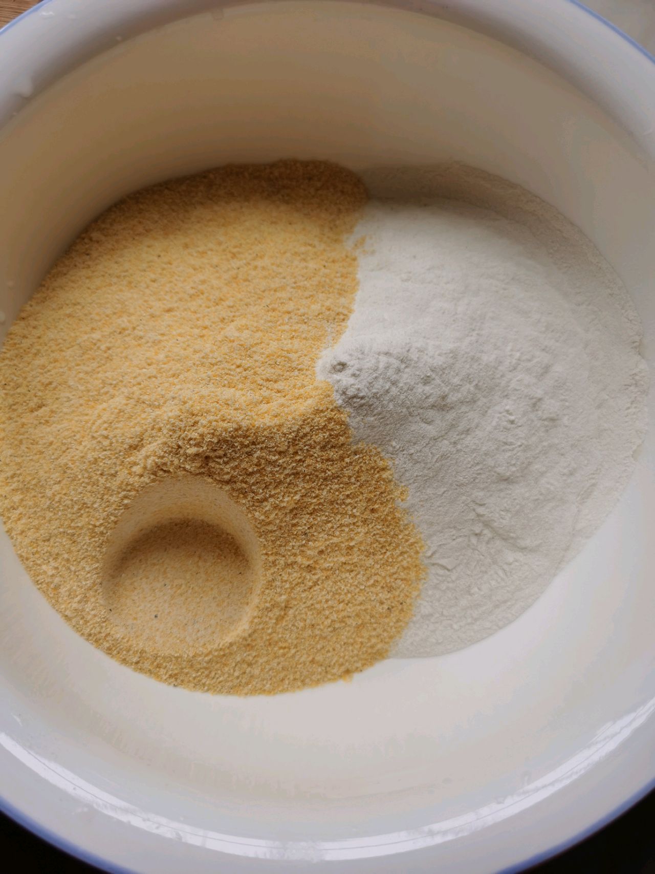 美味营养的奶香玉米面大米粉米发糕（酵母版）的做法步骤图 - 君之博客|阳光烘站