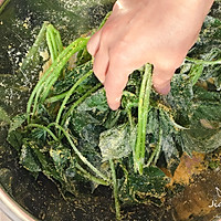 #520，美食撩动TA的心！#夏季瘦身玉米面蒸红薯叶的做法图解5