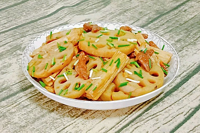 莲藕腐竹炒肉片