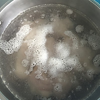 炖猪蹄的做法图解1
