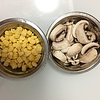 玉米蘑菇浓汤的做法图解2