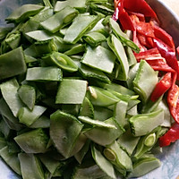 清炒扁豆的做法图解1