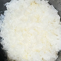 #流感季饮食攻略#芒果银耳甜汤的做法图解2