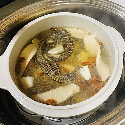 海马田七炖鸡