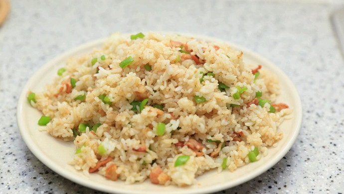 超级简单培根炒饭