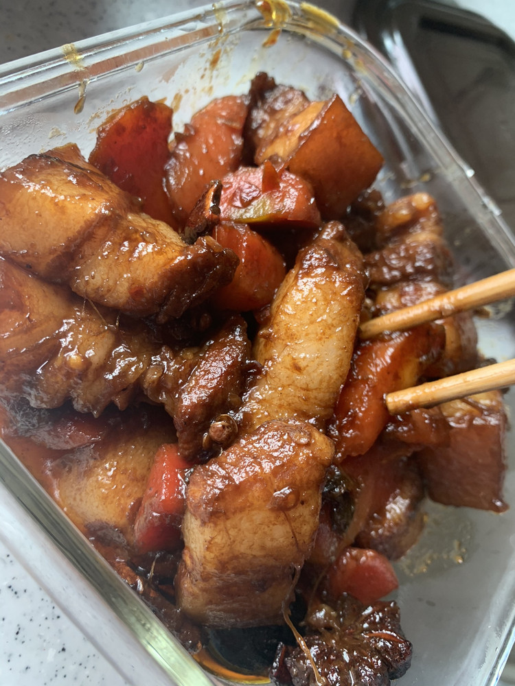 吃播风格啤酒红烧五花肉的做法