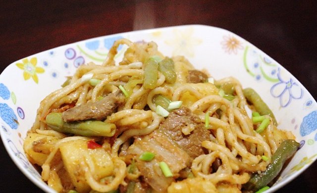 豆角土豆焖面