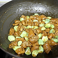 腊八蒜烧肥肠的做法图解9