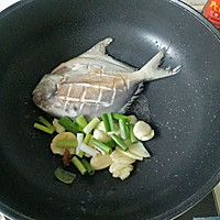#下饭红烧菜#红烧鲳鱼的做法图解4