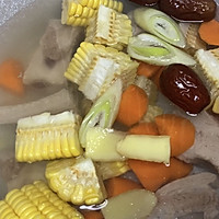 玉米山药排骨汤的做法图解4