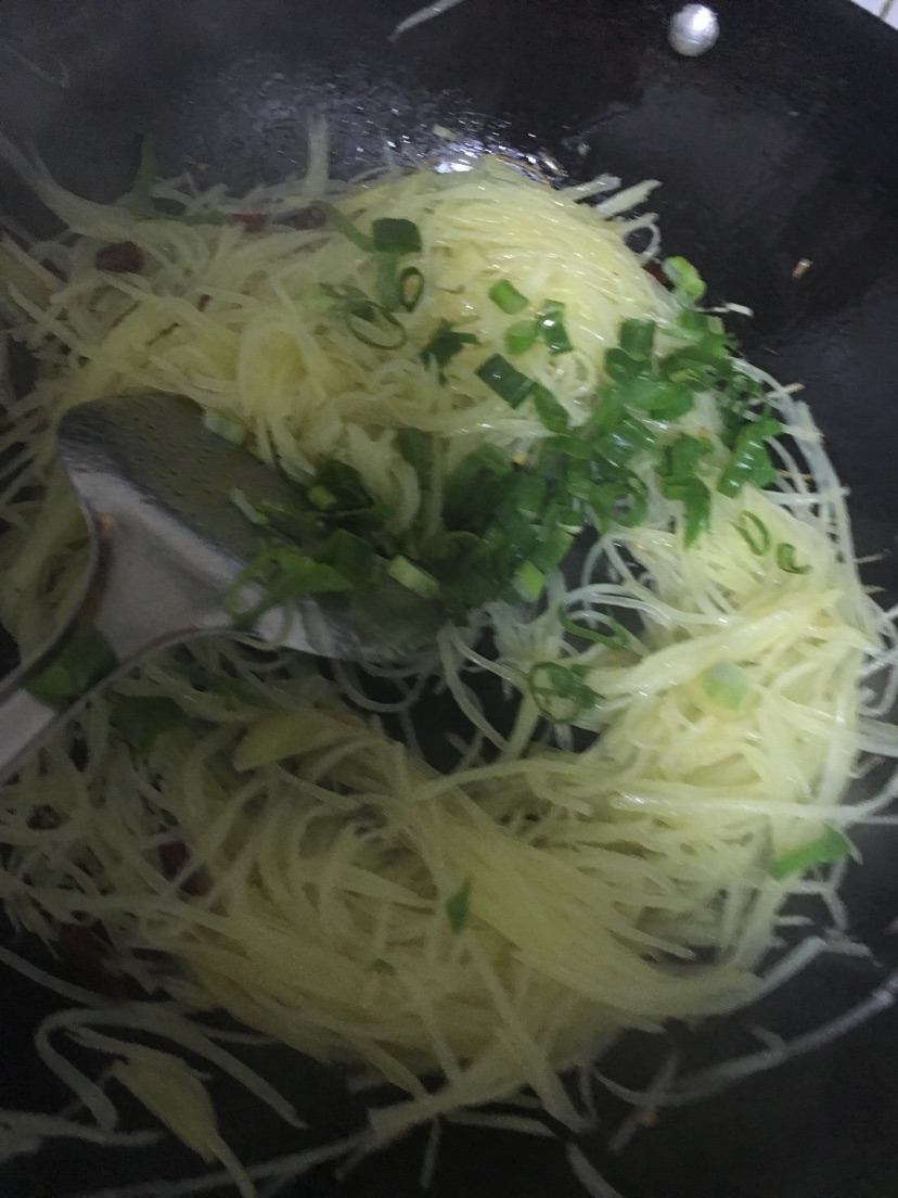 下饭菜～酸辣土豆丝的做法图解6