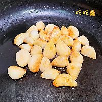 金蒜牛肉粒的做法图解5