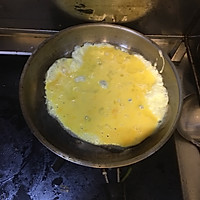 苦瓜炒鸡蛋的做法图解2