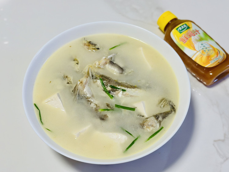 豆腐黄骨鱼汤的做法