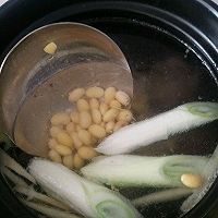 猪蹄黄豆汤的做法图解6