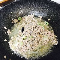 西葫芦土豆丁肉炸酱的做法图解9