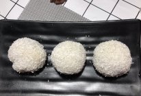 坚果馅椰蓉麻薯的做法