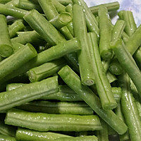凉拌麻酱豆角的做法图解1