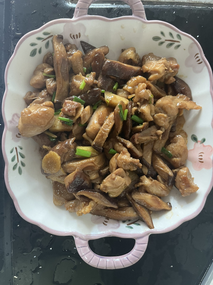 香菇滑鸡的做法